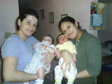las hermanas Tatianna y Nathalia con los bebes cambiados , EEUU (ohio)